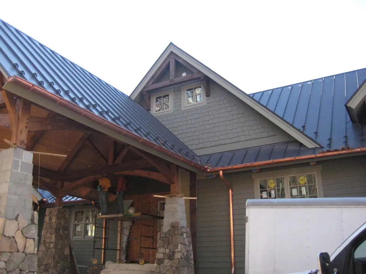 Craftsman Roofing team delivering quality roofing work in East Sharon